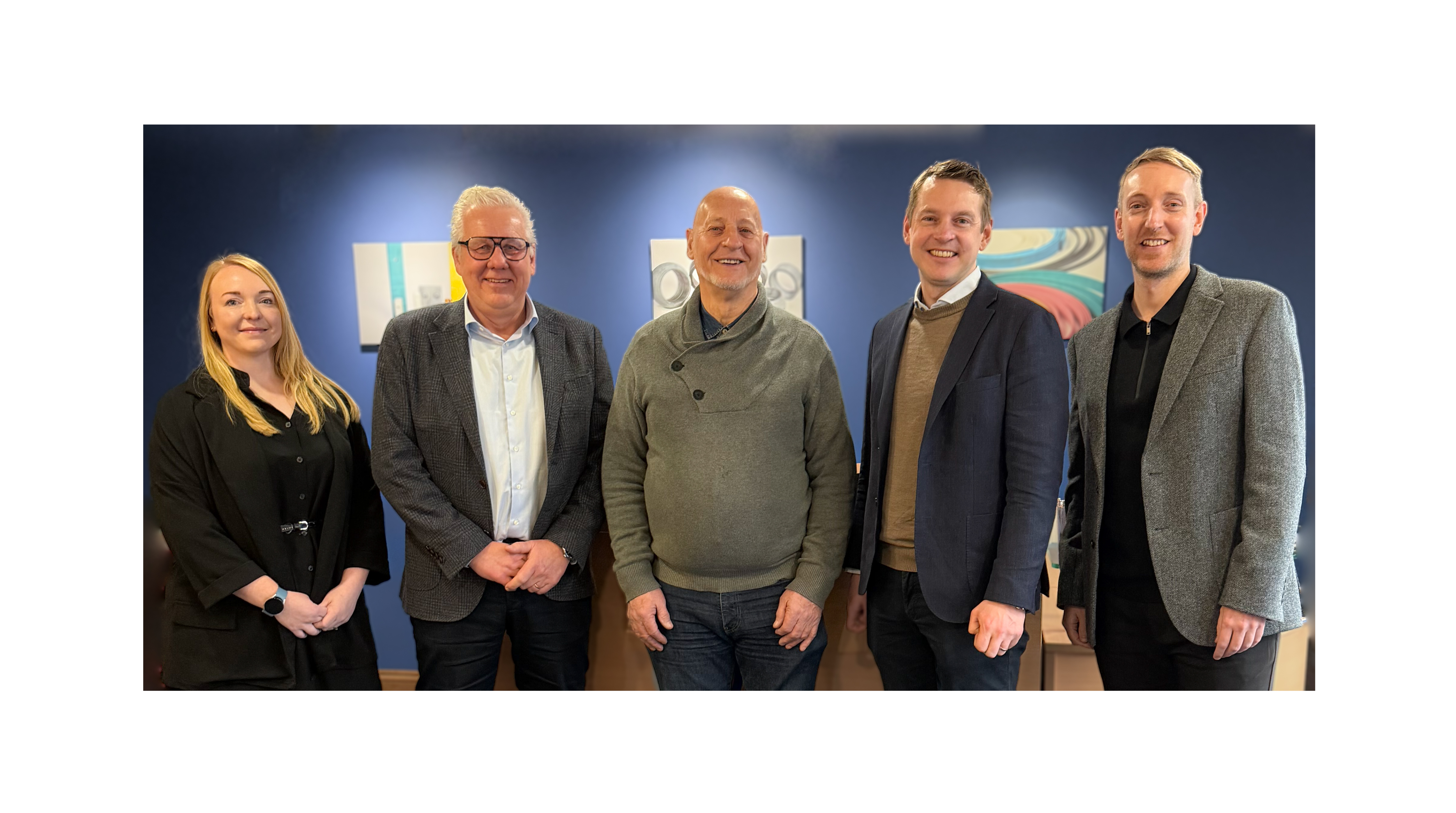 From the left in the image: Chrissie Chadbourne, CFO of Tufcot Engineering Ltd, Mikael Lundgren, President Power and Motion Division of Dacke Industri, Elvin Majchrzak, Founder and former owner of Tufcot Engineering Ltd, Lowe Fällmar Group VP Acquisitions and Business Development of Dacke Industri, Greg Majchrzak, Managing Director of Tufcot Engineering Ltd.