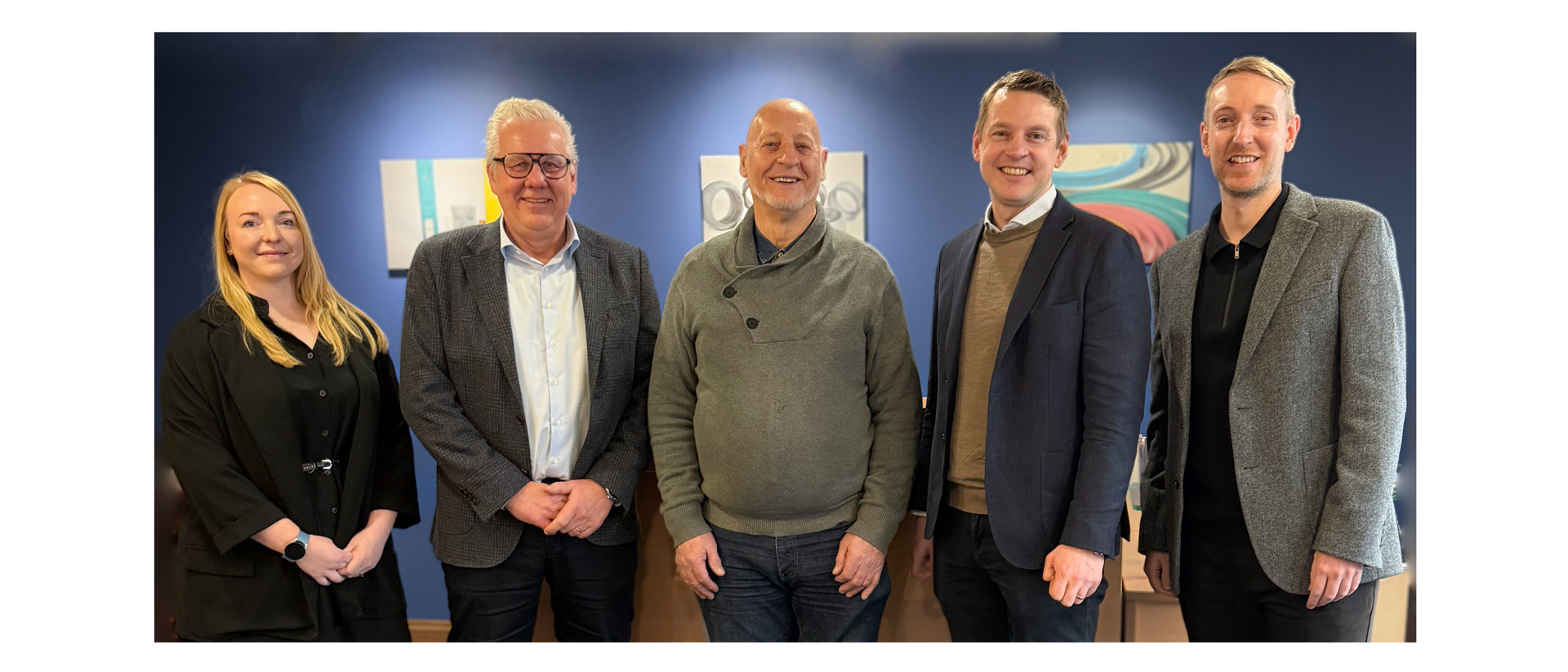 From the left in the image: Chrissie Chadbourne, CFO of Tufcot Engineering Ltd, Mikael Lundgren, President Power and Motion Division of Dacke Industri, Elvin Majchrzak, Founder and former owner of Tufcot Engineering Ltd, Lowe Fällmar Group VP Acquisitions and Business Development of Dacke Industri, Greg Majchrzak, Managing Director of Tufcot Engineering Ltd.