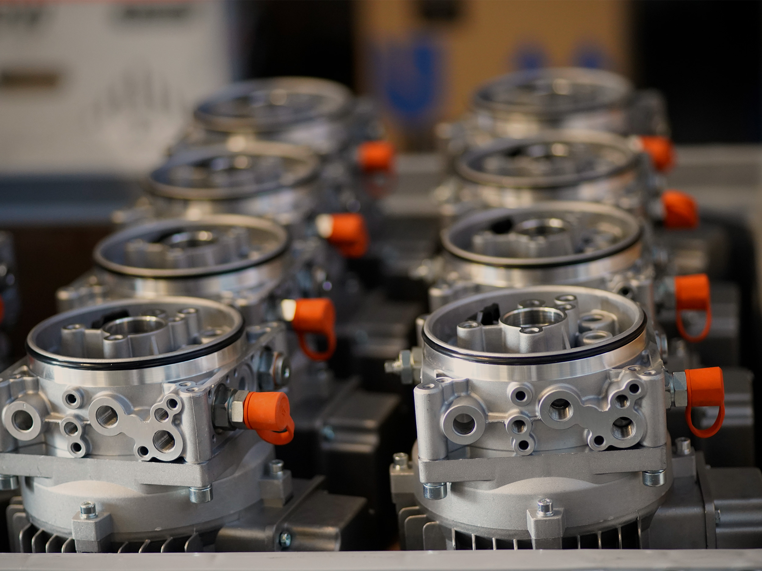 Hydronit S.r.l. - Modular hydraulic power units
